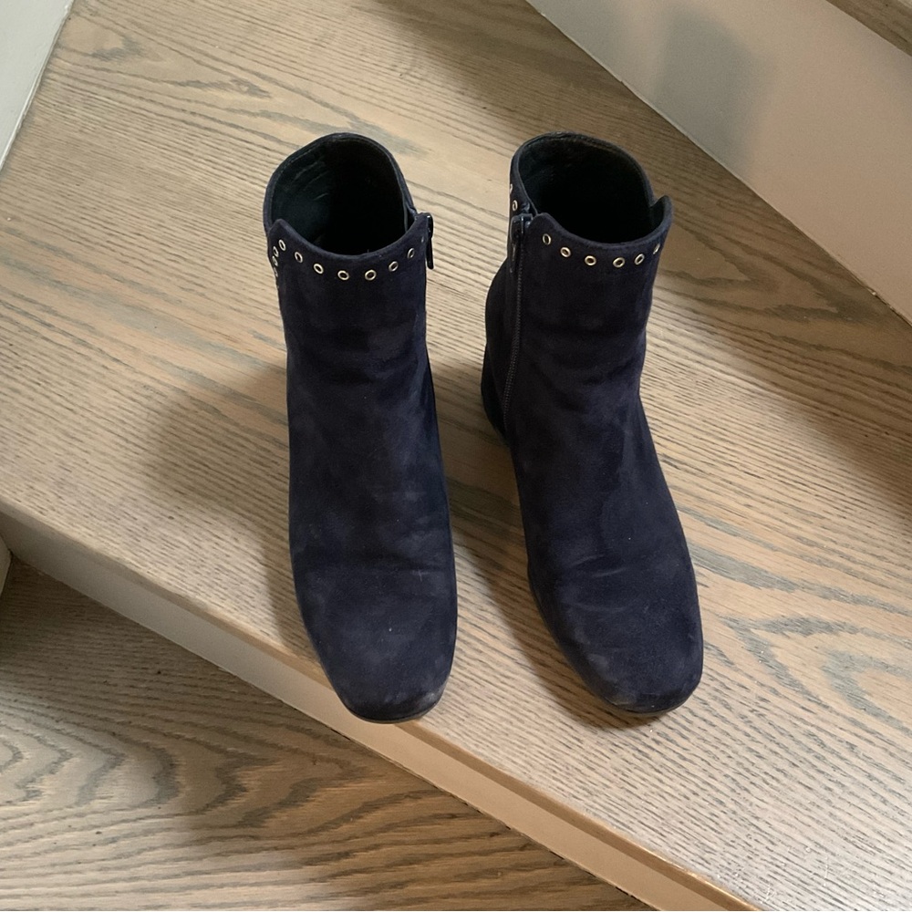Elegant Navy Suede Ankle Boots